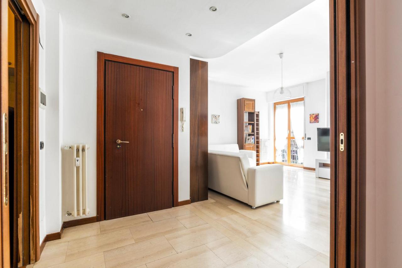 Cenisio M5 Lovely Apartment - With Balcony! Milán Exterior foto